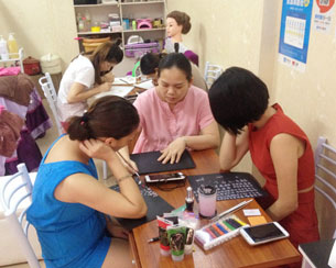 【南寧美甲學(xué)?！繉W(xué)員專訪丨幸福生活是要靠自己努力拼搏得來的