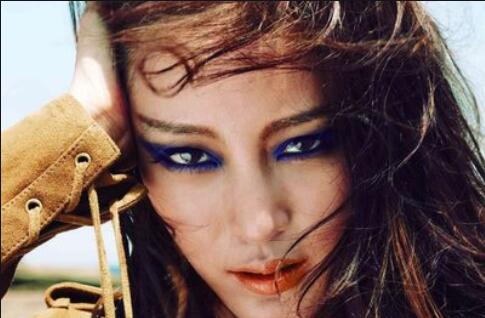 含蓄煙熏眼妝教程，告訴你南寧學化妝哪家好