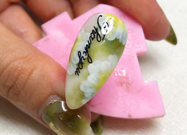 南寧美甲學校：抖音美甲教程作品欣賞（二））