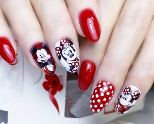 南寧美甲學校：指甲有劃痕怎么辦？