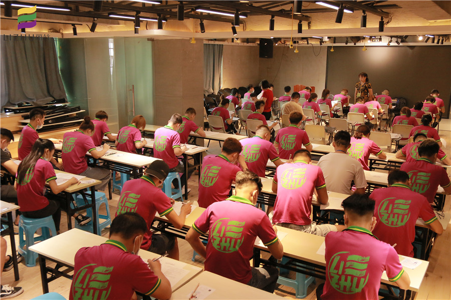 回顧《美發(fā)師》技能考試等級(jí)現(xiàn)場