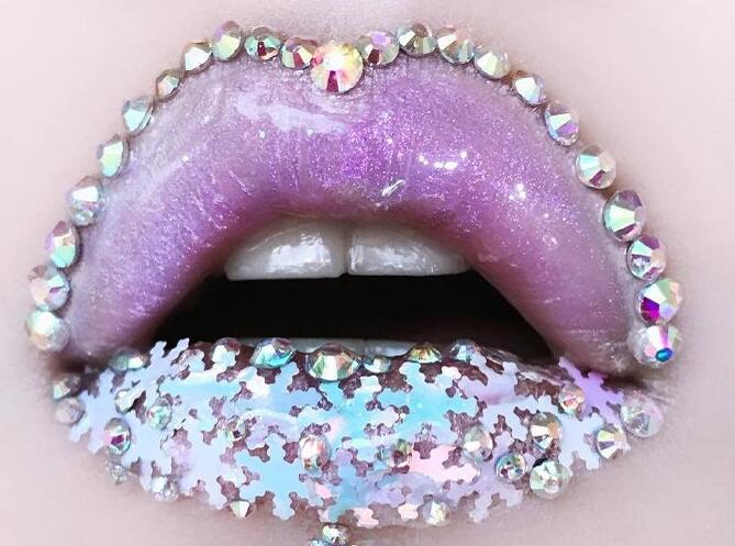 玩味人魚姬唇妝，趣味又有個性