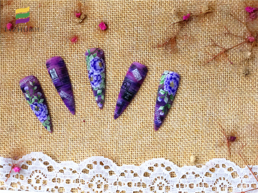 廣西美甲學(xué)校：美甲繪制練習(xí)開始