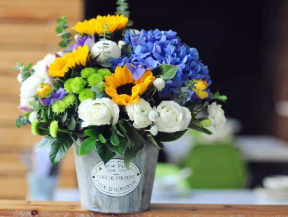 廣西插花學校：花材處理技巧(二)