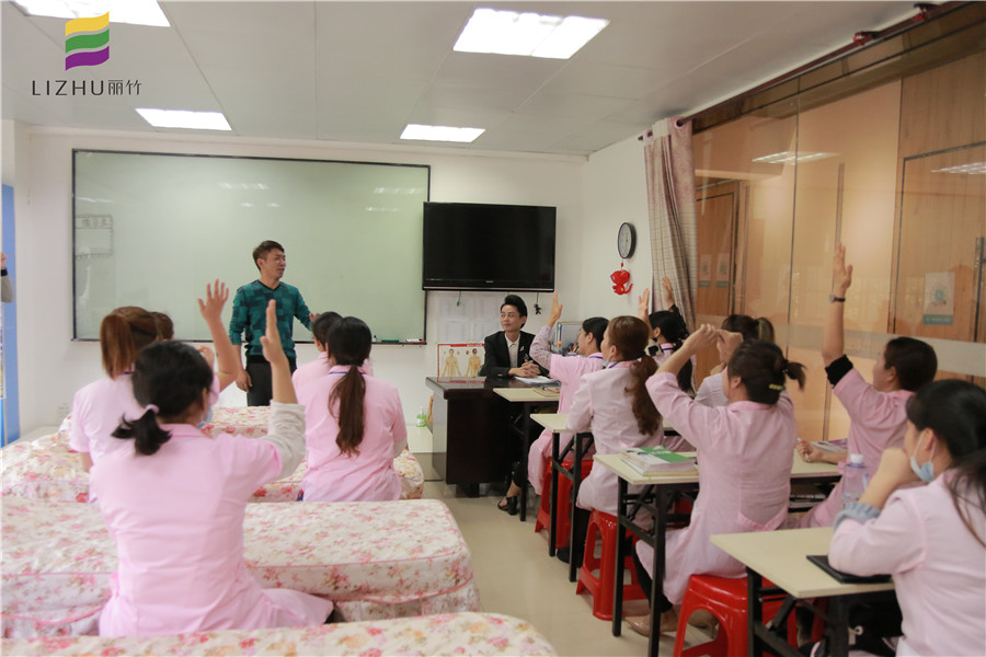 麗竹學(xué)校美容班的“愛情故事”來(lái)啦