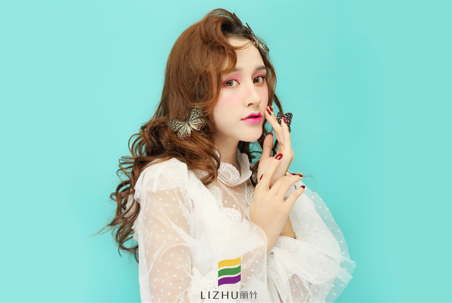 冬天化妝卡粉怎么辦？廣西化妝學(xué)習(xí)