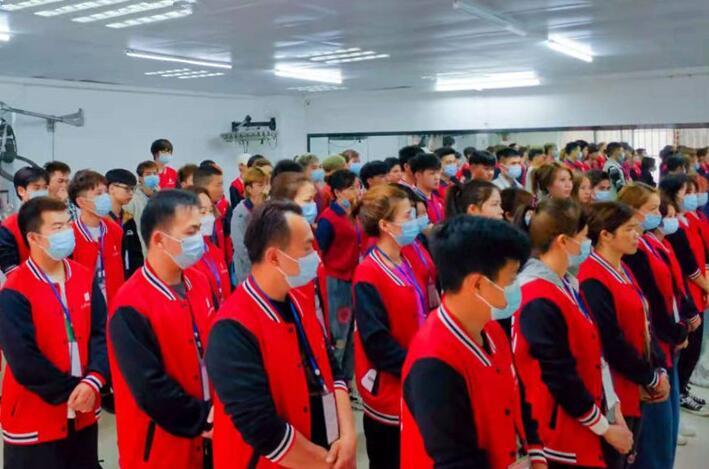 南寧美發(fā)學(xué)校：屬于學(xué)員的早會(huì)時(shí)間