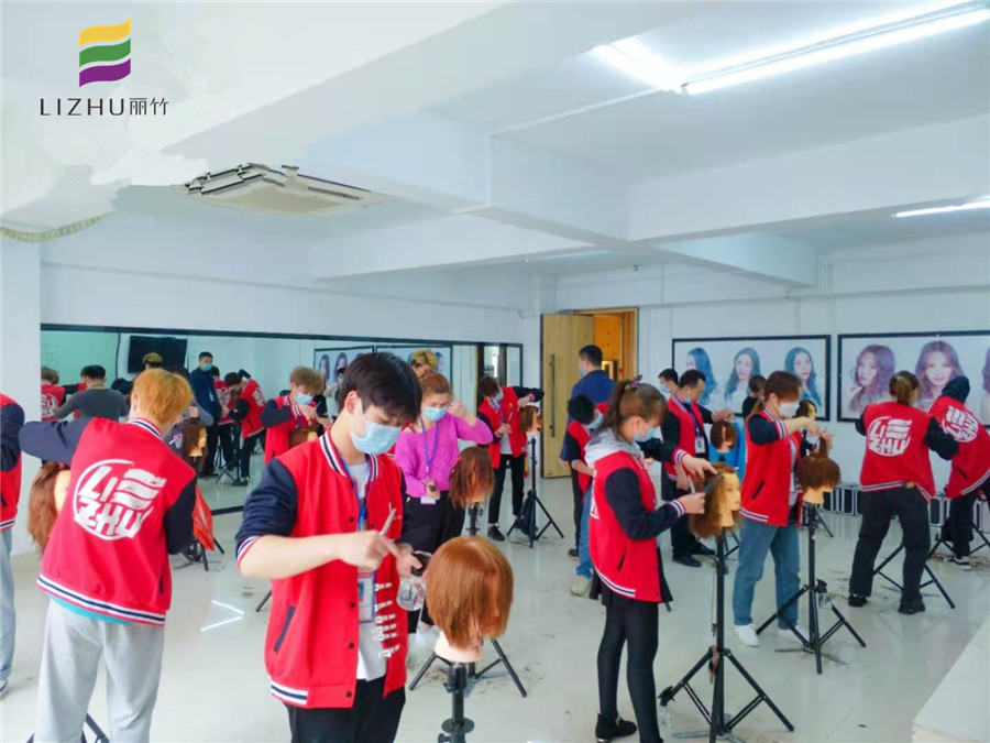 剪發(fā)的手法有哪些？廣西美發(fā)學(xué)校告訓(xùn)告訴你