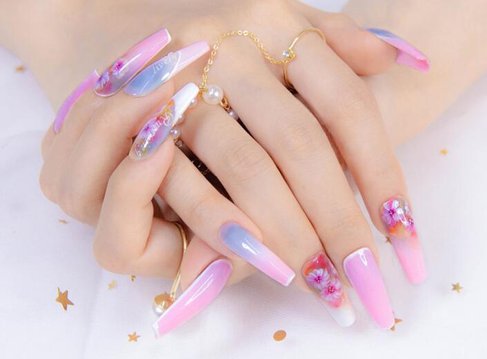 小雛菊美甲，南寧美甲學(xué)校排行榜推薦