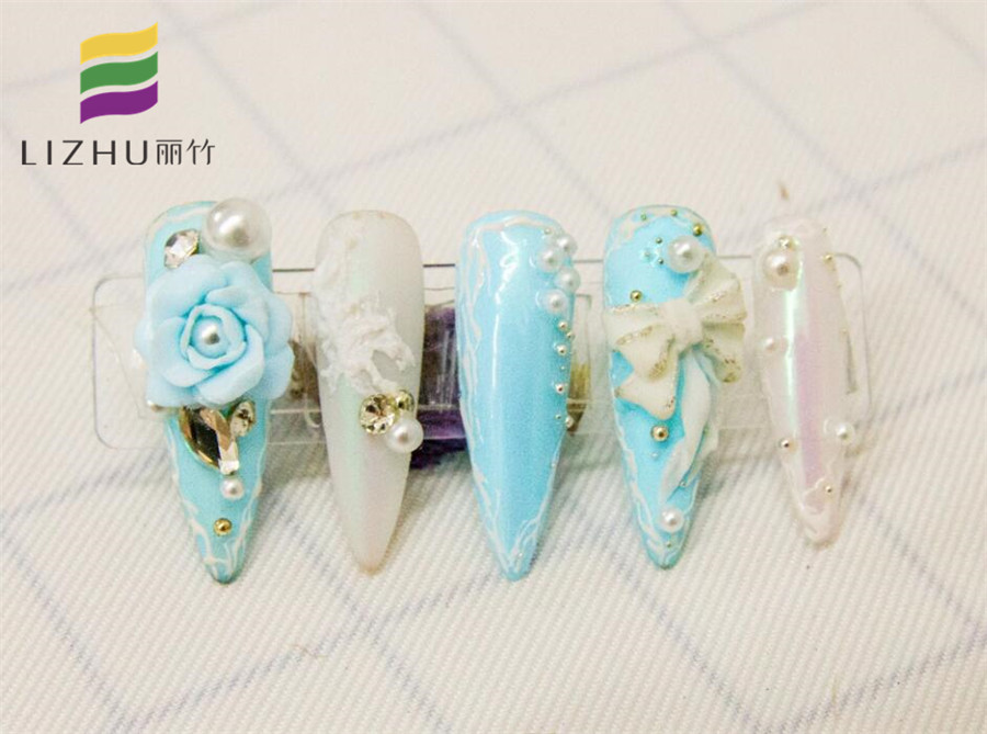 為什么要涂美甲封層？南寧技術(shù)好的美甲學(xué)校告訴你