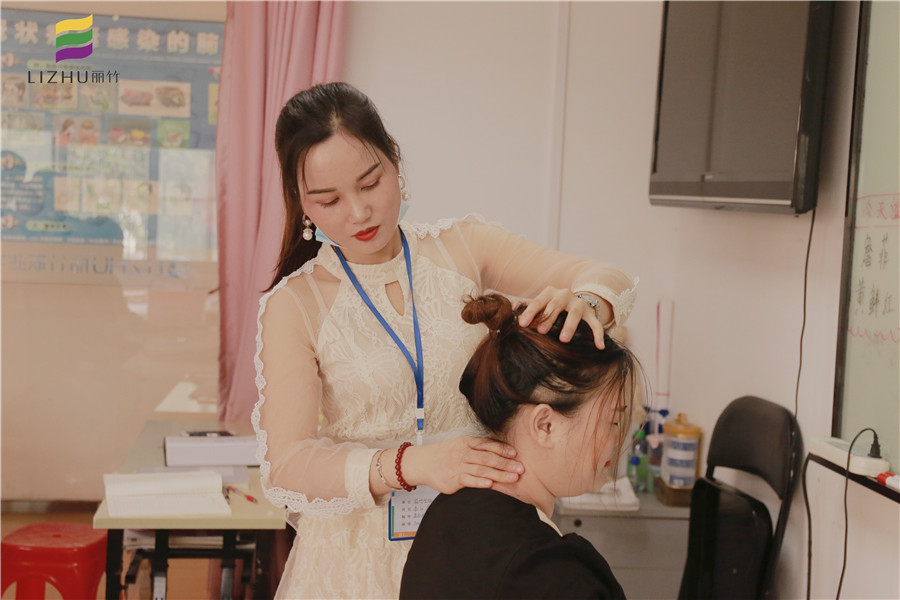 南寧專業(yè)美容培訓(xùn)：中醫(yī)推拿的操作要領(lǐng)