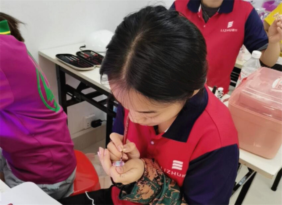 喜歡美甲，是因為它的萬種風(fēng)情