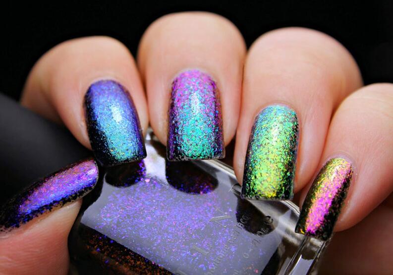 甲油膠拉絲了怎么辦？廣西美甲培訓(xùn)學(xué)校找到解決辦法