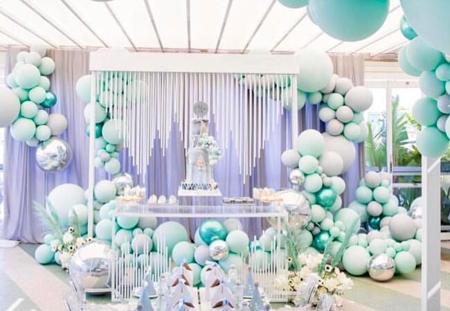 怎樣才能布置出好看的花藝氣球裝飾？南寧花藝學校教你