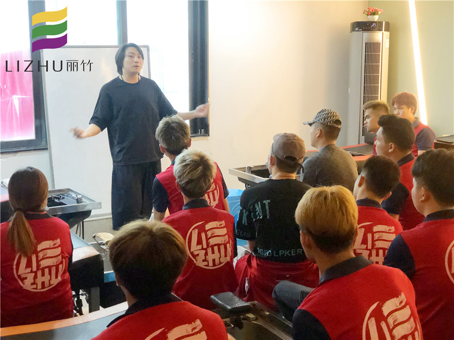 南寧美發(fā)就業(yè)宣講會：“美之浪美容美發(fā)連鎖機(jī)構(gòu)”專場