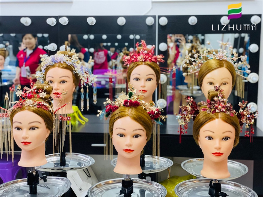 快看！廣西有名的化妝培訓(xùn)課堂實況