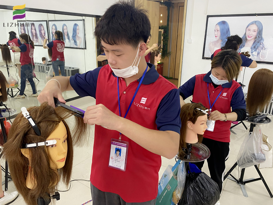 學(xué)了這份直板拉發(fā)教程，才知道南寧美發(fā)培訓(xùn)學(xué)校哪家好