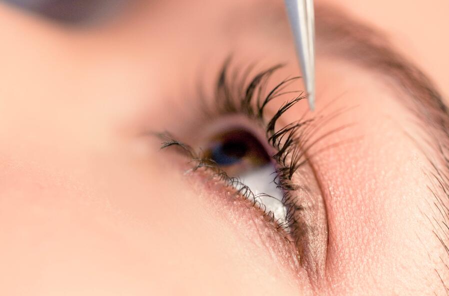 學美睫必備基本技法，看廣西美睫培訓哪家好