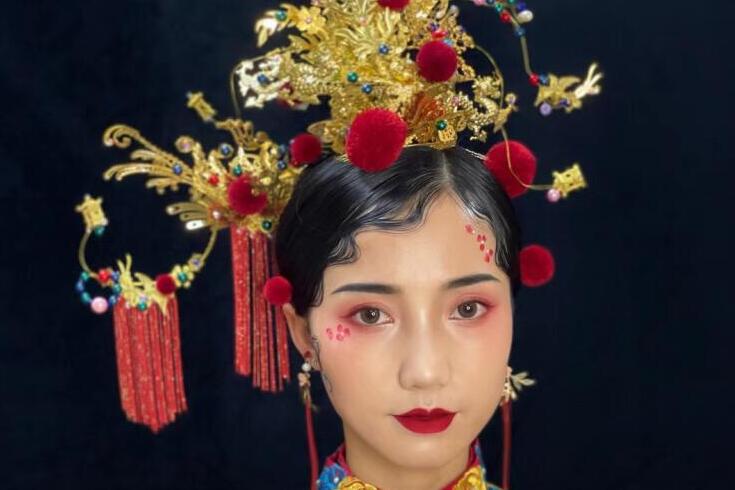 中式新娘造型，廣西彩妝造型學校作品