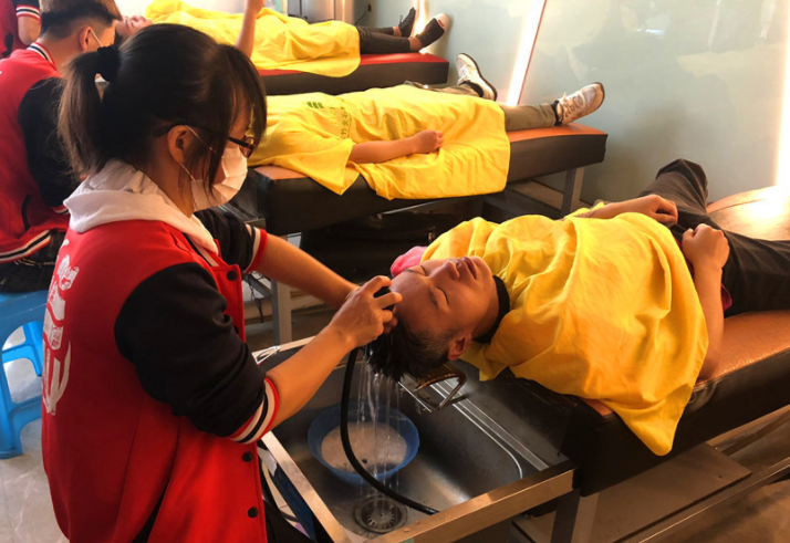 秋季如何護發(fā)？南寧美發(fā)學(xué)習洗護必學(xué)課程