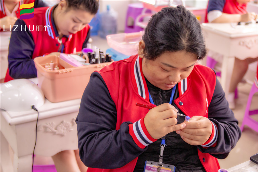 廣西美甲畢業(yè)學員感言：真心感謝這次學習機會