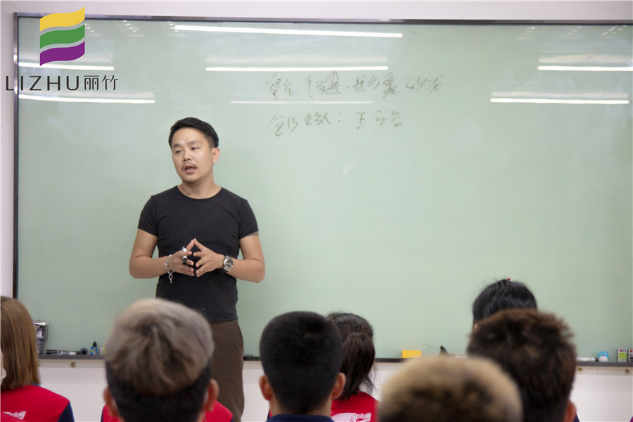 麗竹美發(fā)就業(yè)宣講，告訴你南寧美發(fā)學(xué)校哪家就業(yè)率高