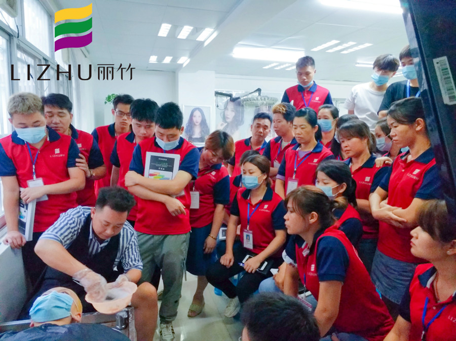 長發(fā)秋冬護(hù)理注意事項，快來南寧學(xué)理發(fā)的學(xué)校學(xué)習(xí)