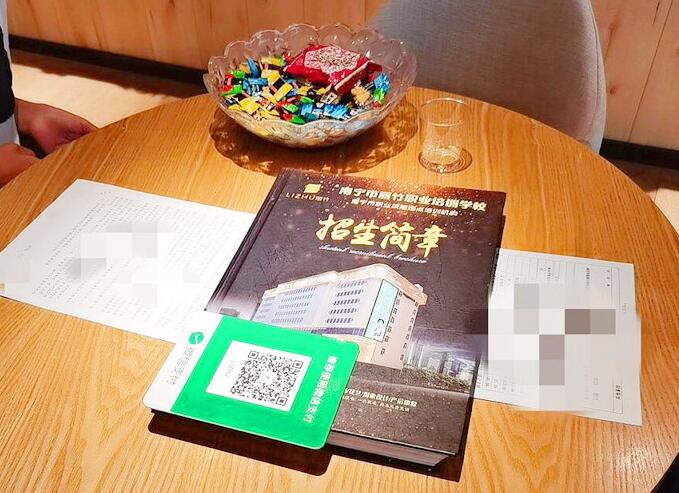 因?yàn)樾湃?，麗竹學(xué)校生源不斷暴漲