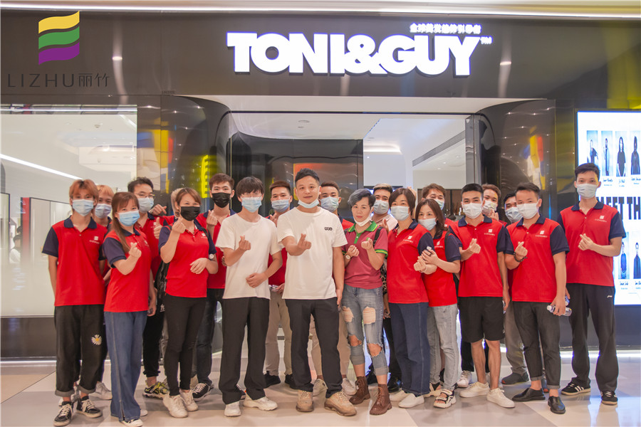 廣西美發(fā)培訓(xùn)學(xué)校就業(yè)觀摩，為學(xué)員提供就業(yè)保障