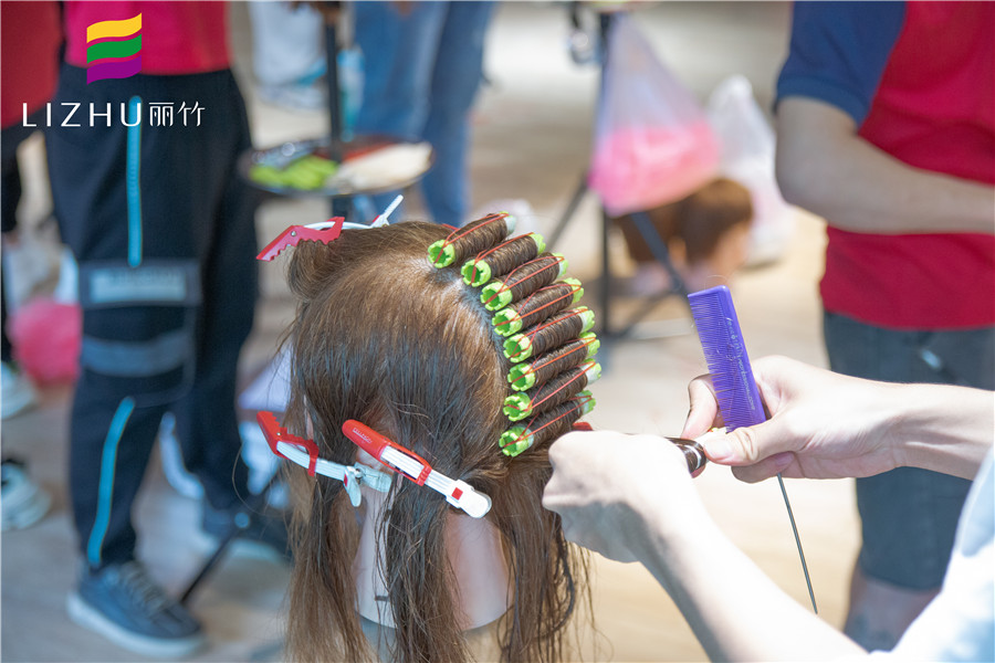 美發(fā)標(biāo)準(zhǔn)杠注意事項(xiàng)，廣西美發(fā)學(xué)?？偨Y(jié)好了