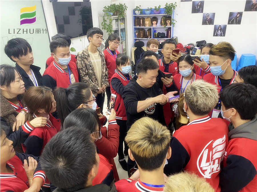 染發(fā)一定要用雙氧奶嗎？南寧美發(fā)培訓(xùn)幫你解答