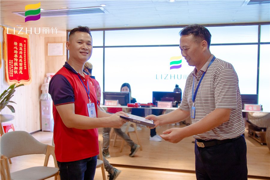 南寧美發(fā)學校畢業(yè)學員感言：感謝感謝！