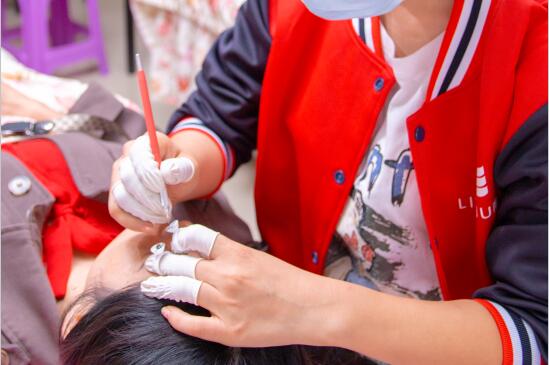 如何選擇紋繡色乳？南寧紋繡培訓(xùn)學(xué)校手把手教你