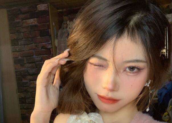 如何修飾大鼻頭？南寧教彩妝的機構(gòu)分享教程