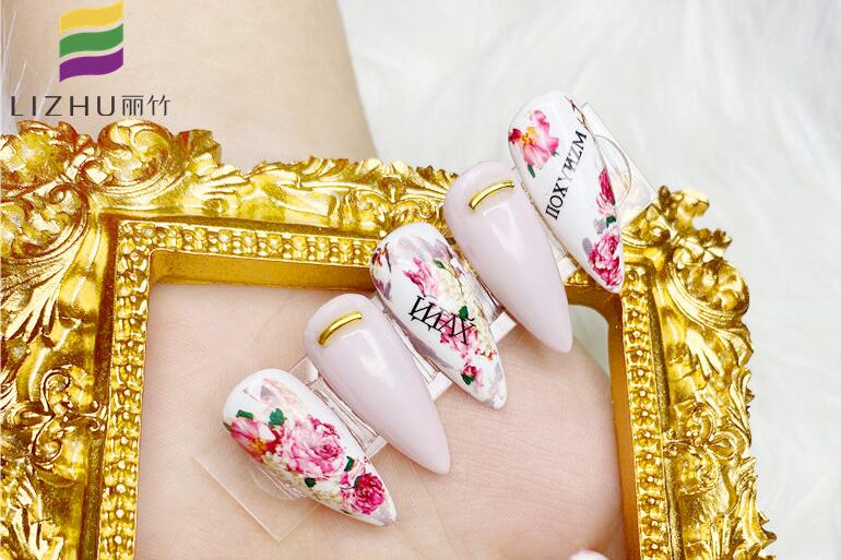 復(fù)古玫瑰花美甲，南寧美甲師培訓班作品