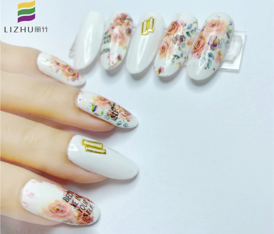 美甲貼怎么貼？廣西美甲學校分享教程