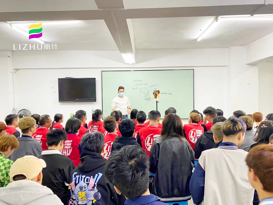 美發(fā)方形堆積注意事項(xiàng)，廣西美發(fā)師培訓(xùn)班課程教授