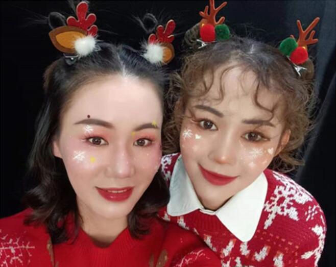 打造你的專屬圣誕妝容，南寧化妝學(xué)習(xí)機(jī)構(gòu)分年