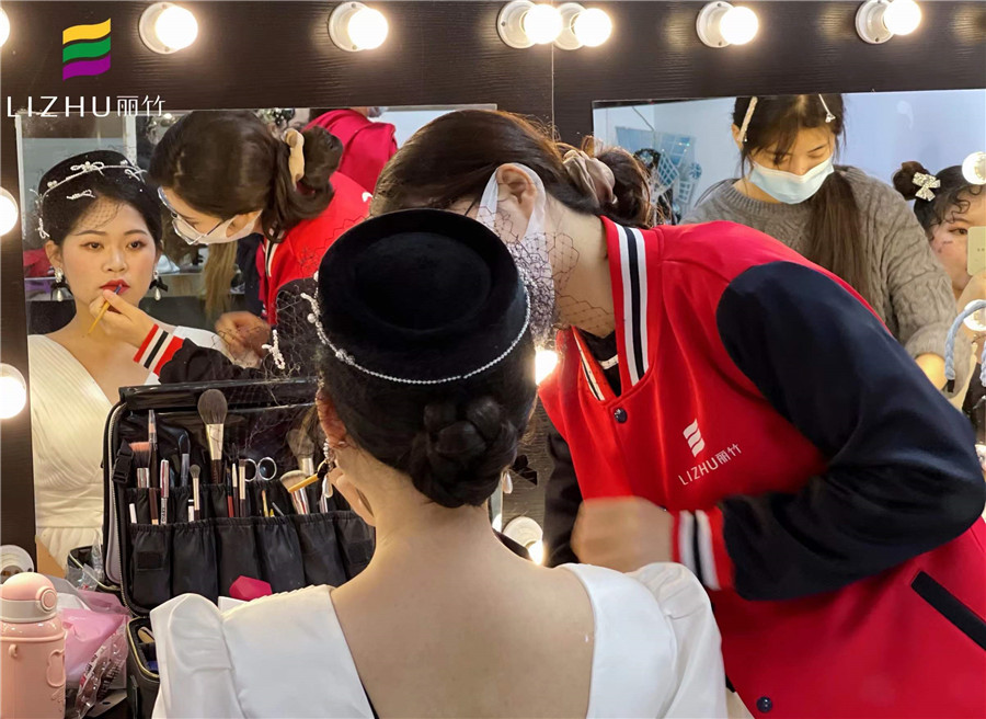 南寧新娘妝容培訓-輕復古造型教程