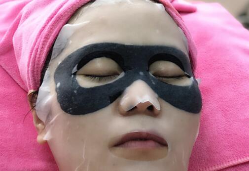 如何保養(yǎng)眼部？南寧美容養(yǎng)生技巧