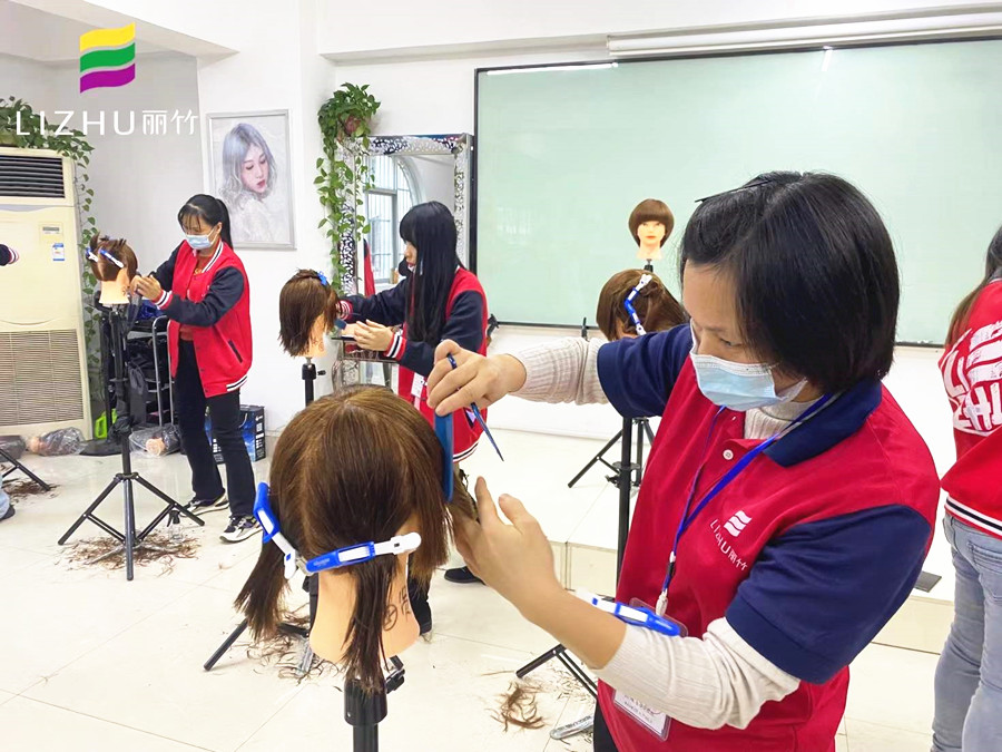 南寧美發(fā)職業(yè)培訓(xùn)學(xué)校教學(xué)三個(gè)大階段