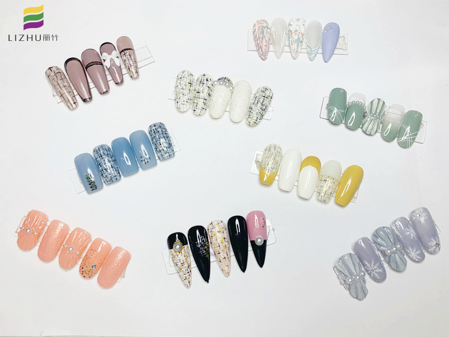 小香風格子美甲，滿滿春日氛圍感