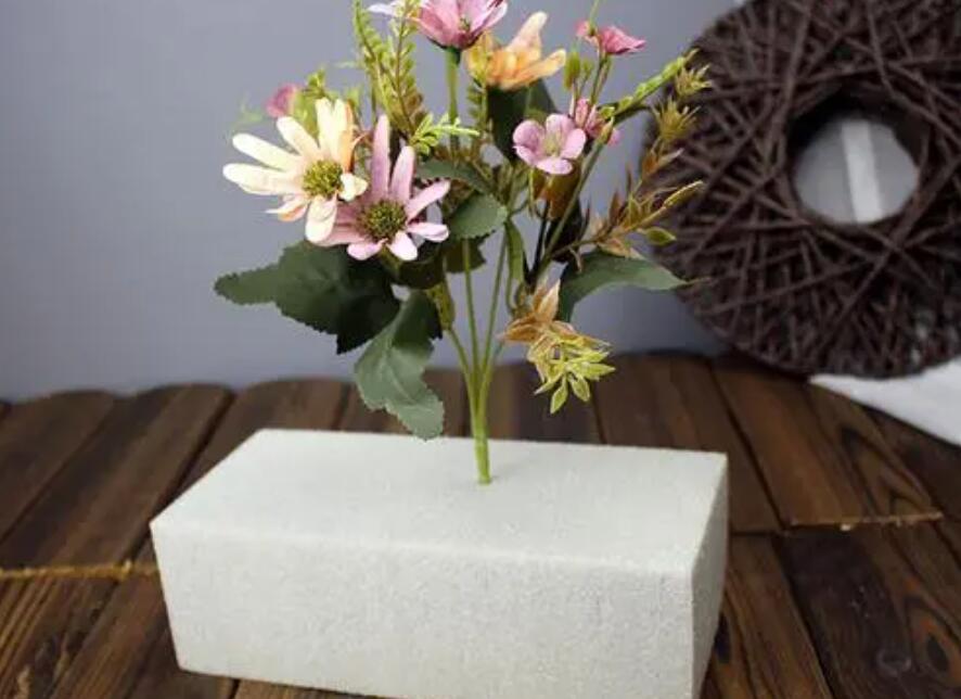 插花需要哪些材料？南寧婚慶花藝培訓(xùn)學(xué)校幫你盤點