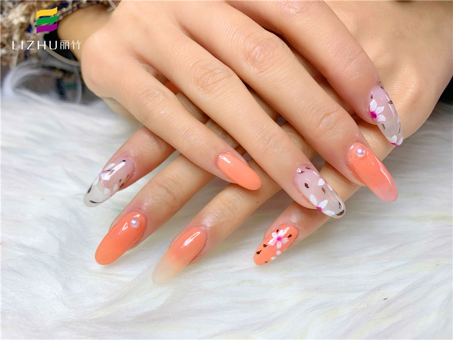 春日桃花彩繪美甲 | 南寧美甲繪畫(huà)