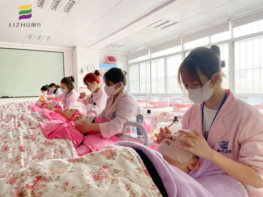  痘痘肌膚護膚“雷區(qū)”，廣西美容護膚貼士