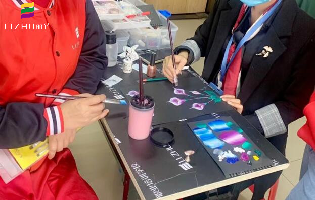 排筆彩繪馬蹄蓮美甲教程 | 南寧美甲培訓學校分享