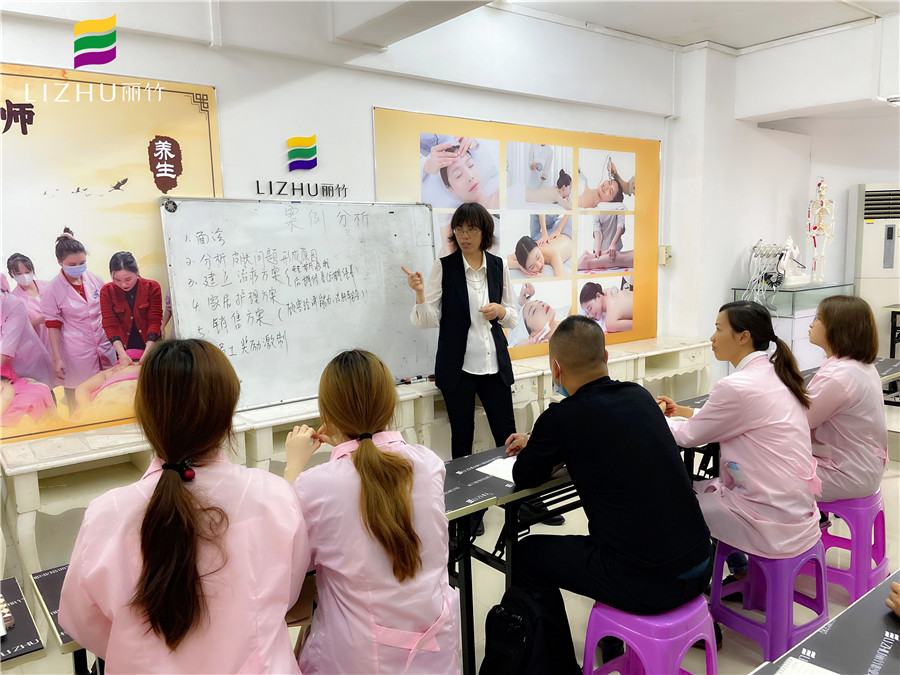 學習案例分析的重要性，南寧美容培訓班告訴你