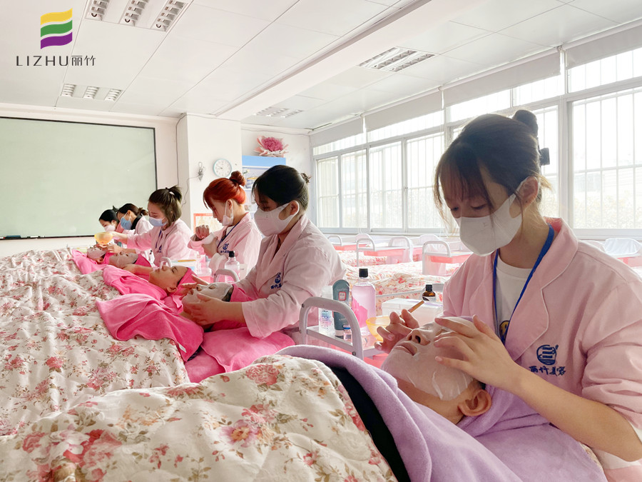 廣西美容面部護(hù)理：面部撥筋后要敷面膜嗎？