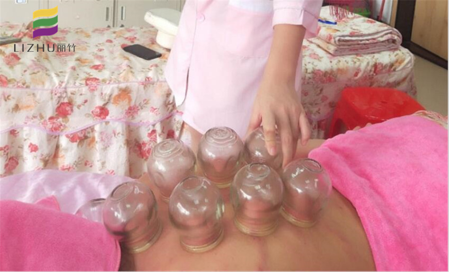 女人拔火罐的好處，廣西美容培學(xué)院專業(yè)課程介紹