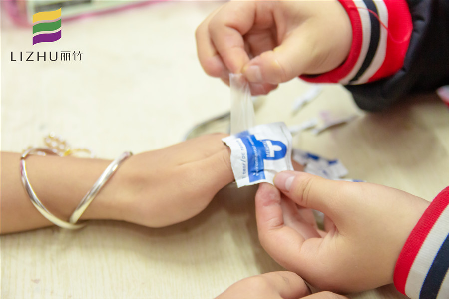 學美甲理論知識：沒有卸甲水怎么卸指甲油？